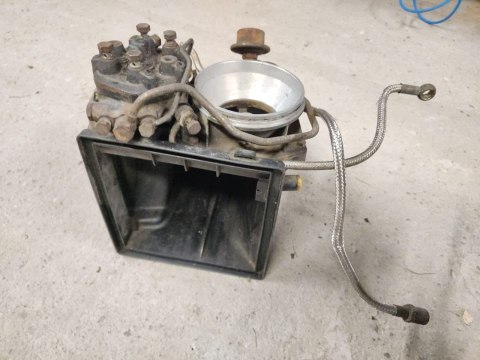 Rozdzielacz paliwa Bosch KE-Jetronic Audi 2,1 10V Turbo 0438121040 0438100123